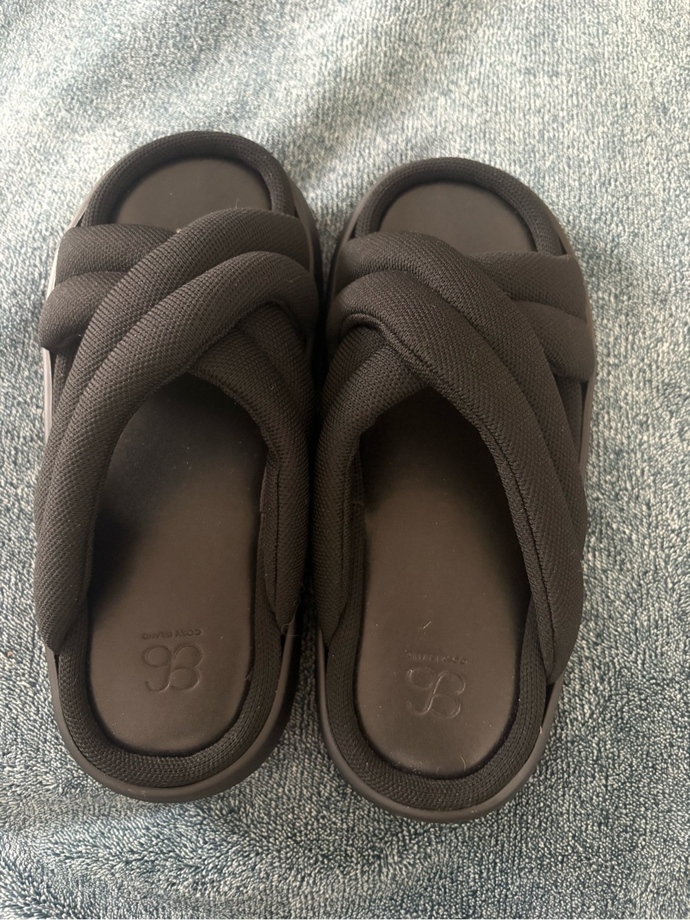 Black Crisscross Slide Sandals -Cosy Island